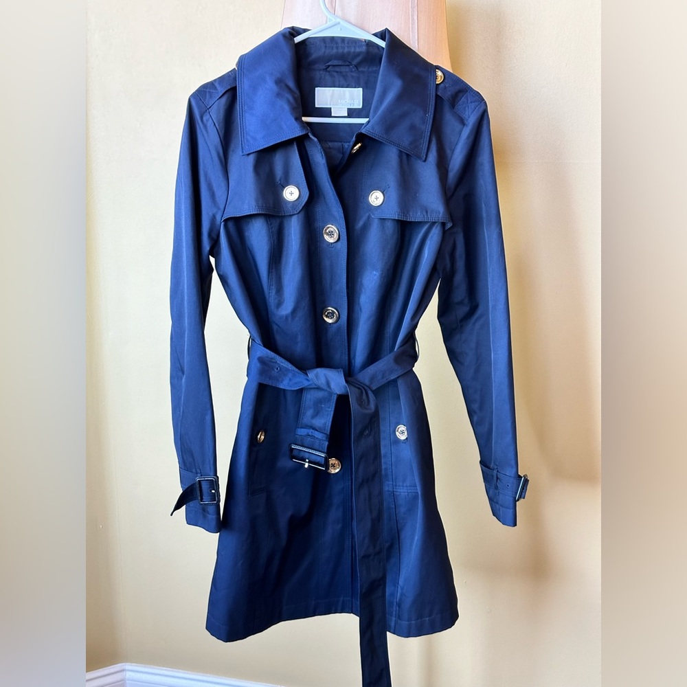 Michael Kors women’s trench coat size Medium!